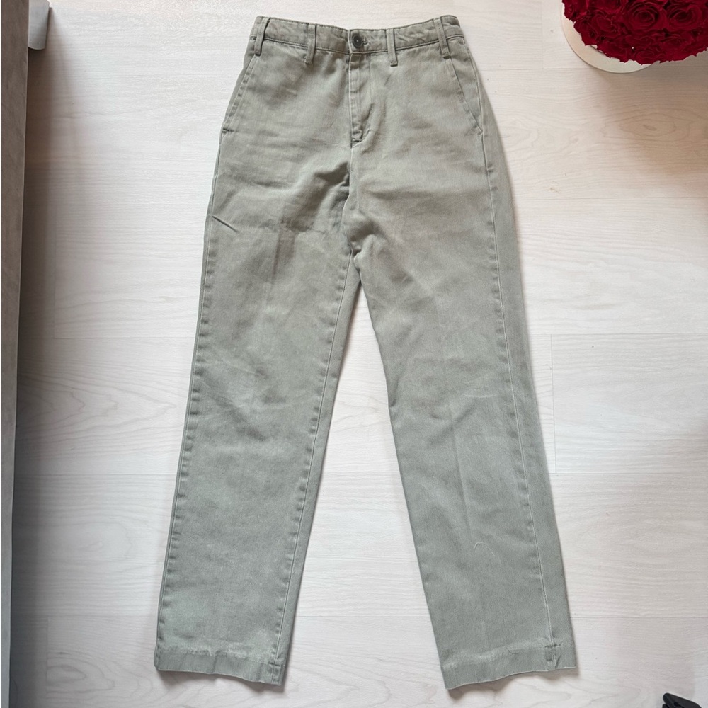 Olive jeans Size 4 , 24. Zara